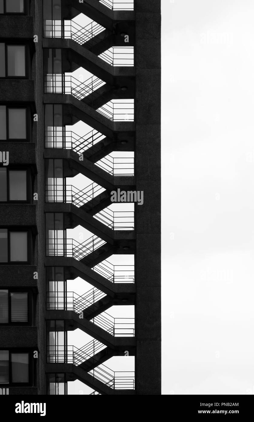 Escalier intérieur vers Chambre Blake, Barbican, Londres, UK Banque D'Images