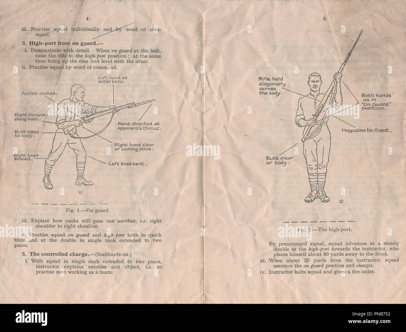 Manuel de formation de petit calibre volume 1 numéro 12 brochure publiée à baïonnette en 1937 par le ministère de la guerre pour fournir des instructions aux militaires britanniques sur la façon d'utiliser le fusil à baïonnette montée pendant la période d'avant guerre et la seconde guerre mondiale Banque D'Images