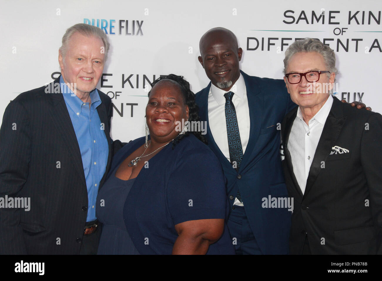 Jon Voight, Djimon Hounsou, Ron Hall 10/12/2017 Le Los Angeles Premiere d'une même sorte de différents que moi' tenue à Westwood Village Theatre de Los Angeles, CA Photo par Izumi Hasegawa / HNW / PictureLux Banque D'Images