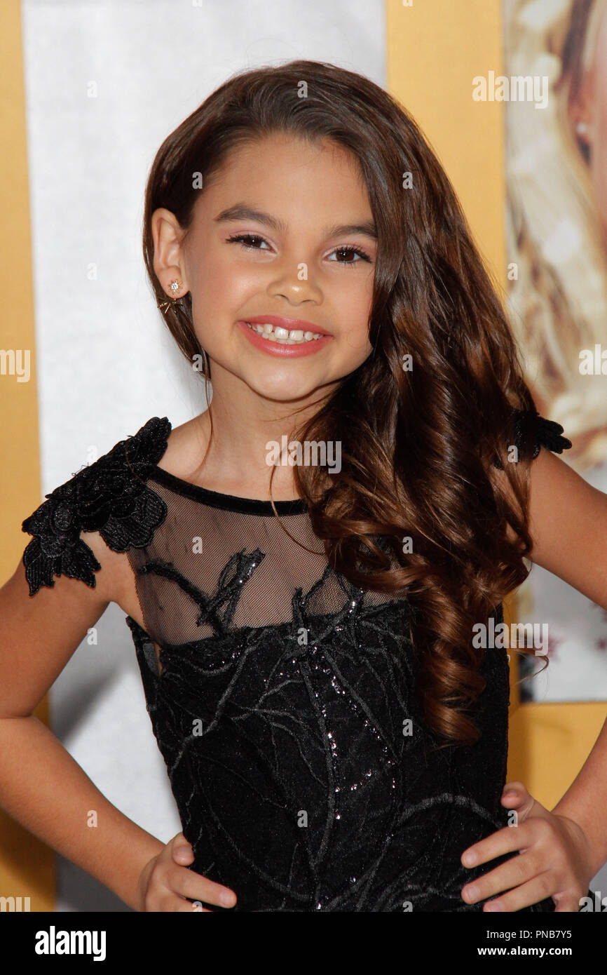 Ariana Greenblatt lors de la première de films STX' 'une mauvaise mère Noël' qui a eu lieu au Regency Village Theatre de Westwood, CA, le 30 octobre 2017. Photo par Joseph Martinez / PictureLux Banque D'Images