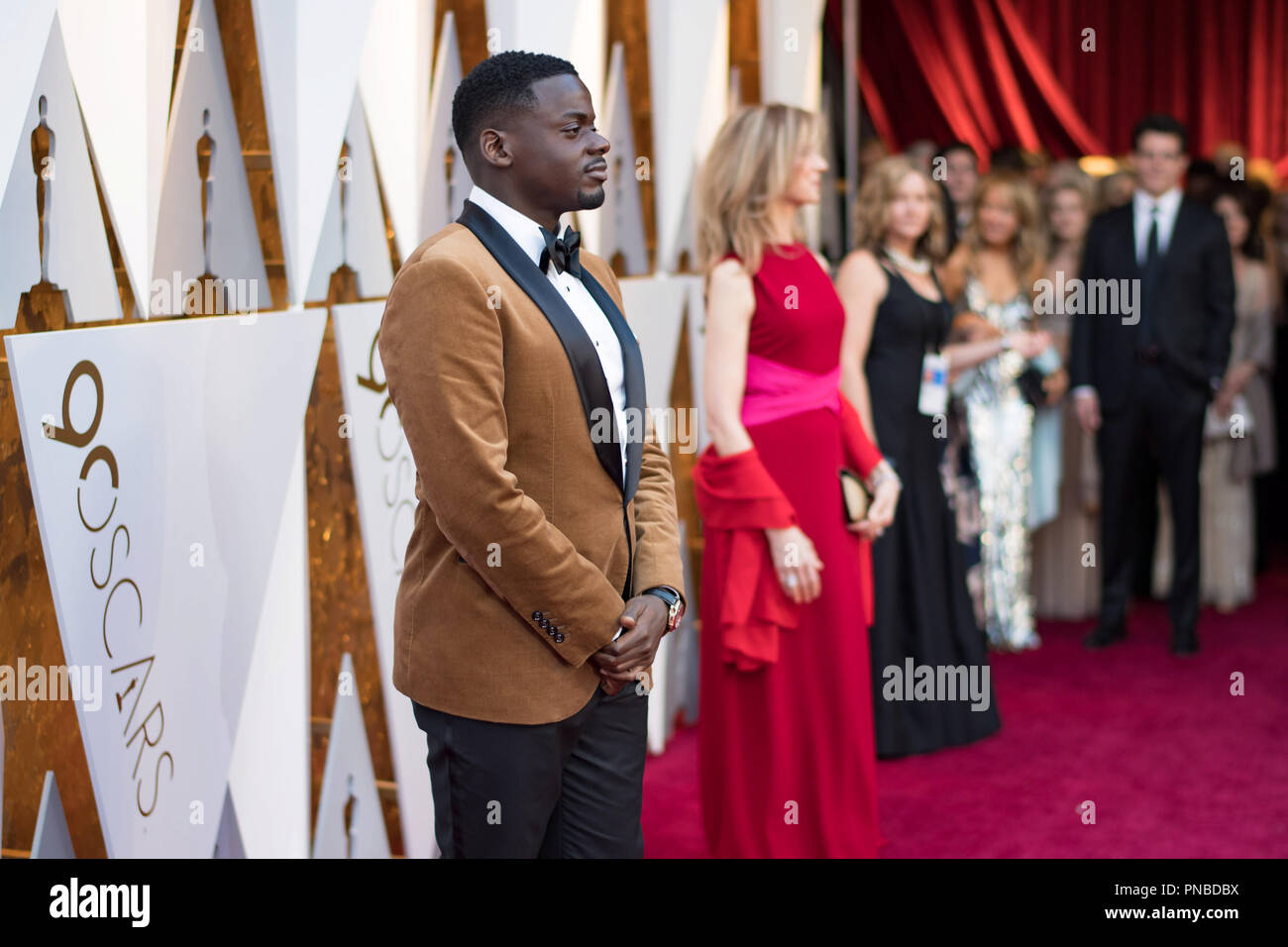 Daniel Kaluuya, Oscar® pour le meilleur acteur dans un rôle de premier plan, arrive sur le tapis rouge de la 90e cérémonie des Oscars® au Dolby® Theatre à Hollywood, CA le dimanche, Mars 4, 2018. Référence #  33546 Fichier 167PLX pour un usage éditorial uniquement - Tous droits réservés Banque D'Images