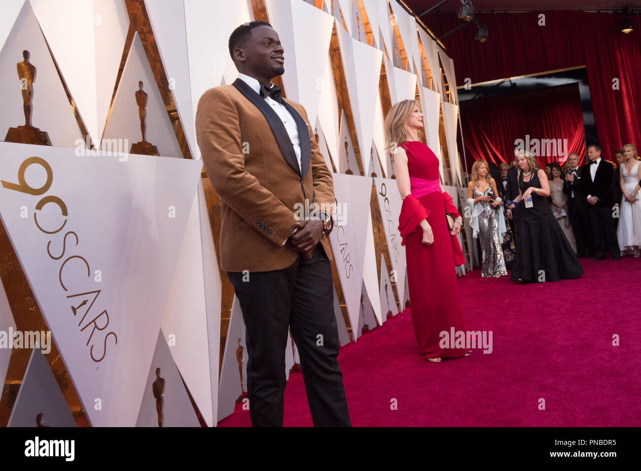 Daniel Kaluuya candidat Oscar® et directeur général de l'Académie d'Hudson l'aube arriver sur le tapis rouge de la 90e cérémonie des Oscars® au Dolby® Theatre à Hollywood, CA le dimanche, Mars 4, 2018. Référence #  33546 Fichier 281PLX pour un usage éditorial uniquement - Tous droits réservés Banque D'Images