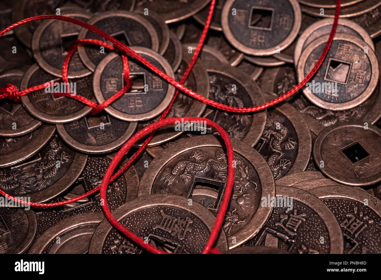 Fausse monnaie : 27 042 images, photos de stock, objets 3D et images  vectorielles