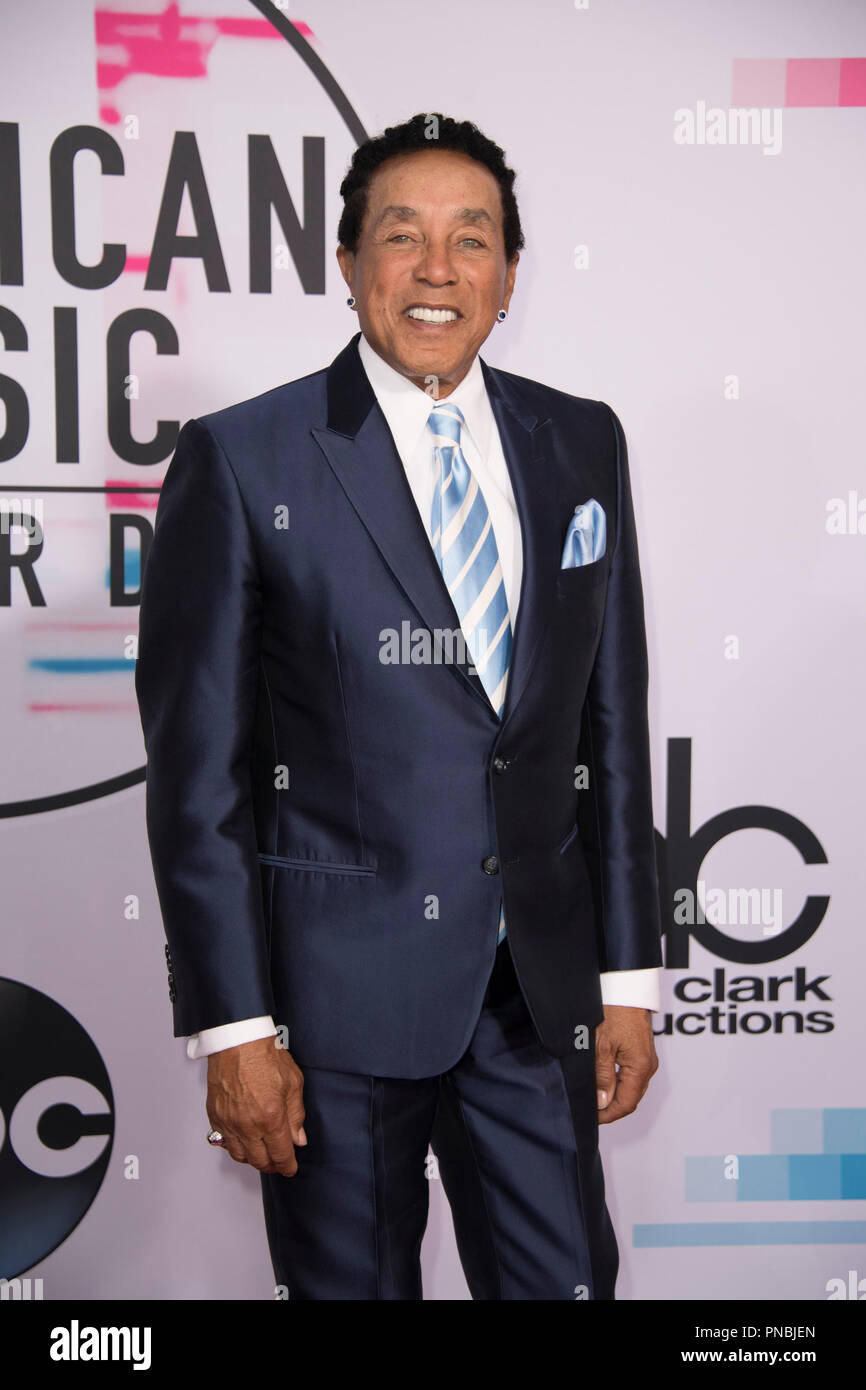 Les American Music Awards 2017(r) - le "American Music Awards 2017", le plus grand fan-voté award show, diffuse en direct de la Microsoft Theatre de Los Angeles le dimanche, Novembre 19, 2017, sur l'ABC. SMOKEY ROBINSON référence #  33481 076 pour un usage éditorial uniquement - Tous droits réservés Banque D'Images