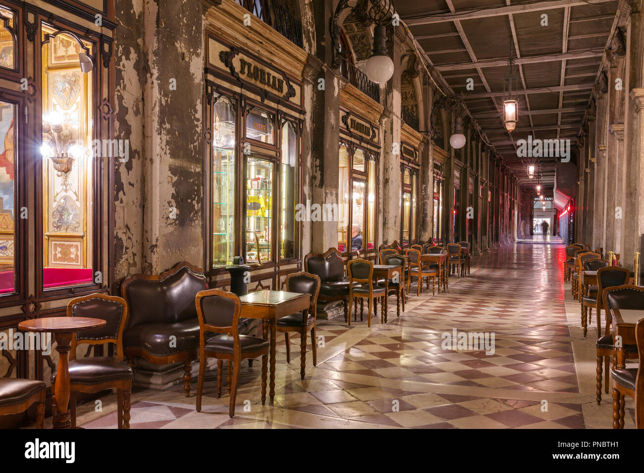 Venise, Italie - 20 mars 2018 : Cafe Florian est un café situé sur la Piazza San Marco à Venise. C'est une attraction touristique majeure en raison de ses 100 Banque D'Images