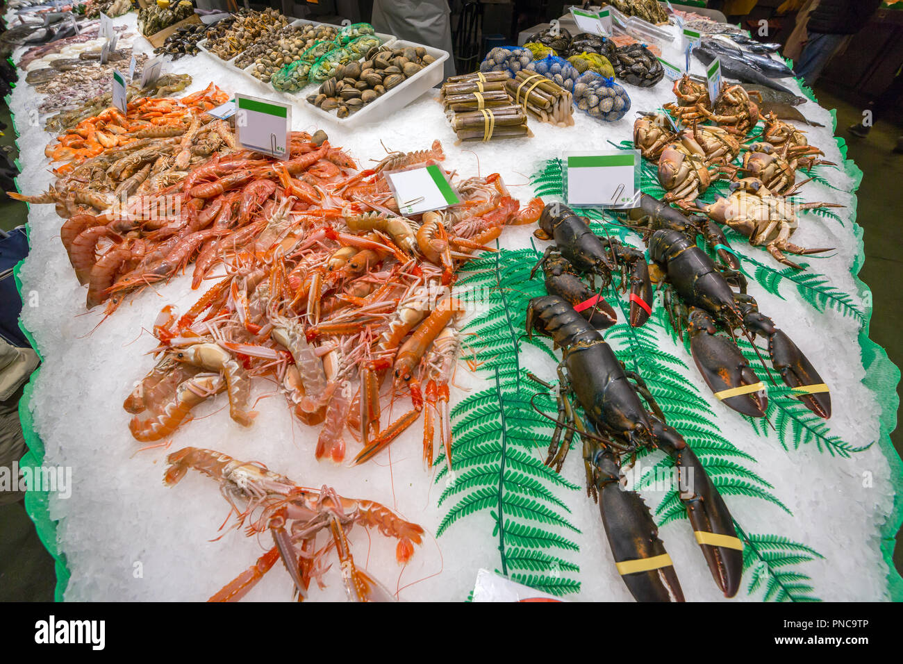 Fresh seafoods au marché de Barcelone. Espagne Banque D'Images