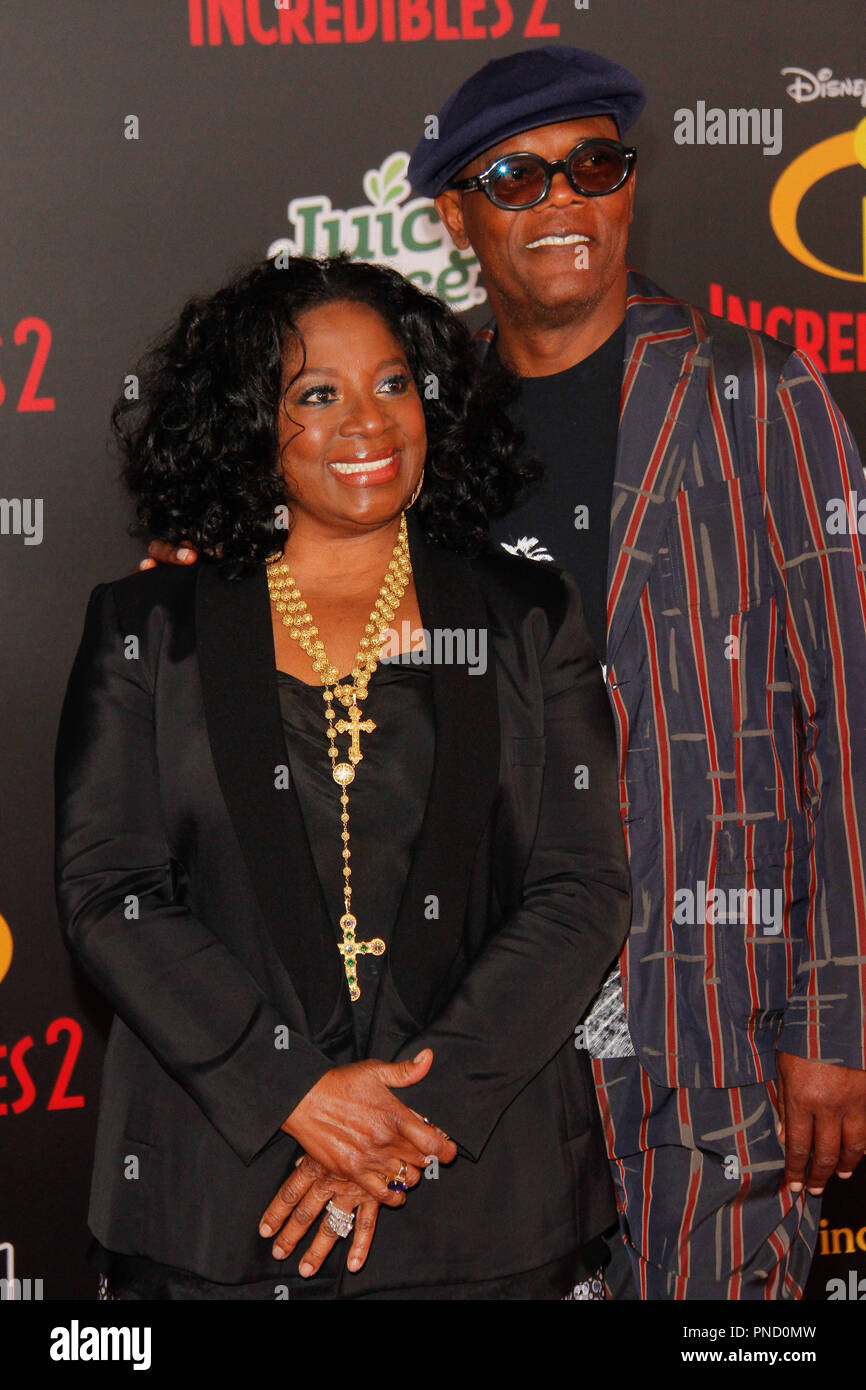 LaTanya Richardson, Samuel L Jackson lors de la première mondiale de/Disney Pixars' 'Incredibles 2' tenue à El Capitan Theatre à Hollywood, CA, le 5 juin 2018. Photo par Joseph Martinez / PictureLux Banque D'Images