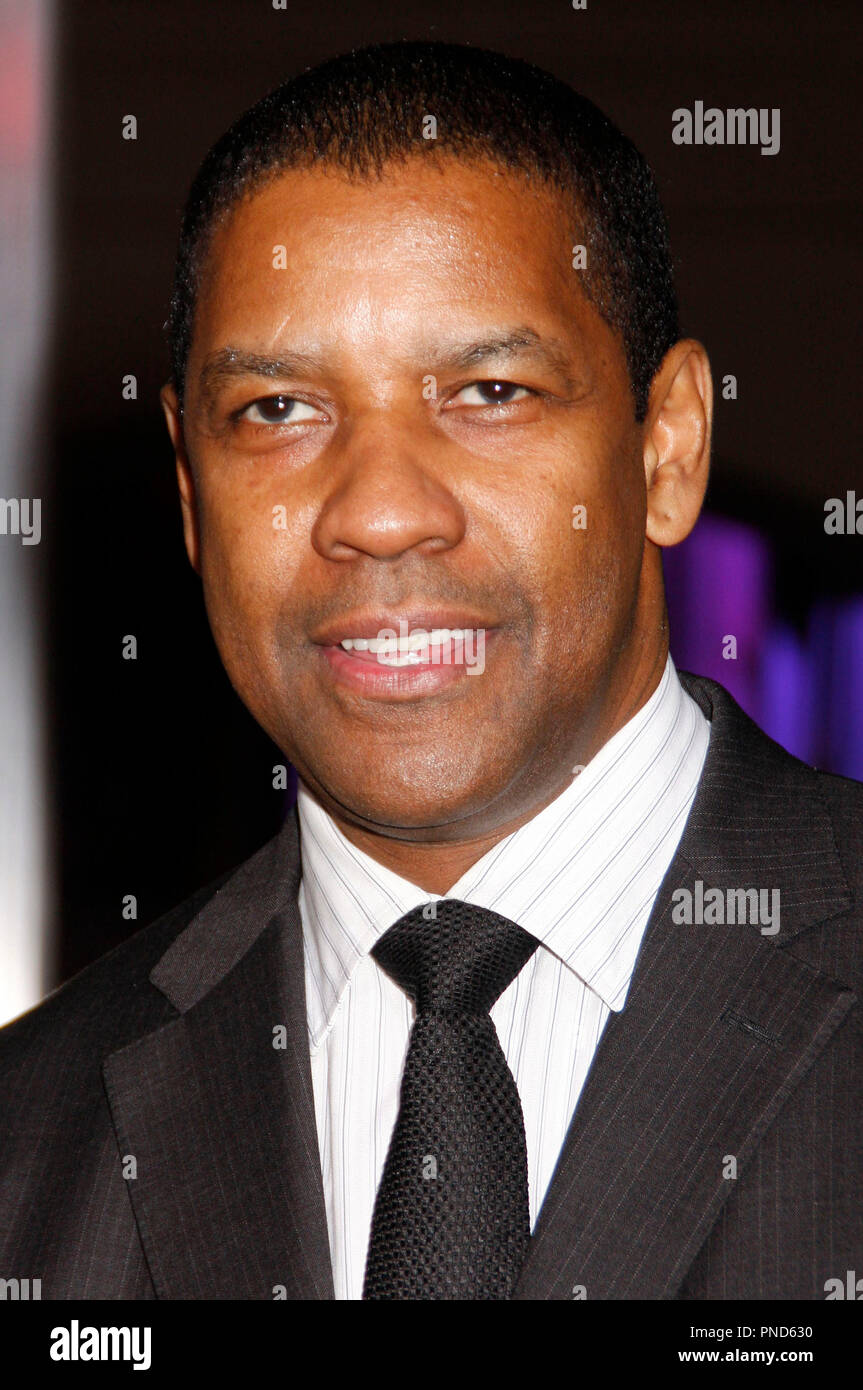 Denzel Washington à la première de Los Angeles LE LIVRE D'éli sera tenue au Grauman's Chinese Theatre à Hollywood, CA le lundi, Janvier 11, 2010. Photo par Pedro Ulayan Pacifique Photo Presse. /PictureLux DenzelWashington de référence de dossier01 11110PLX pour un usage éditorial uniquement - Tous droits réservés Banque D'Images