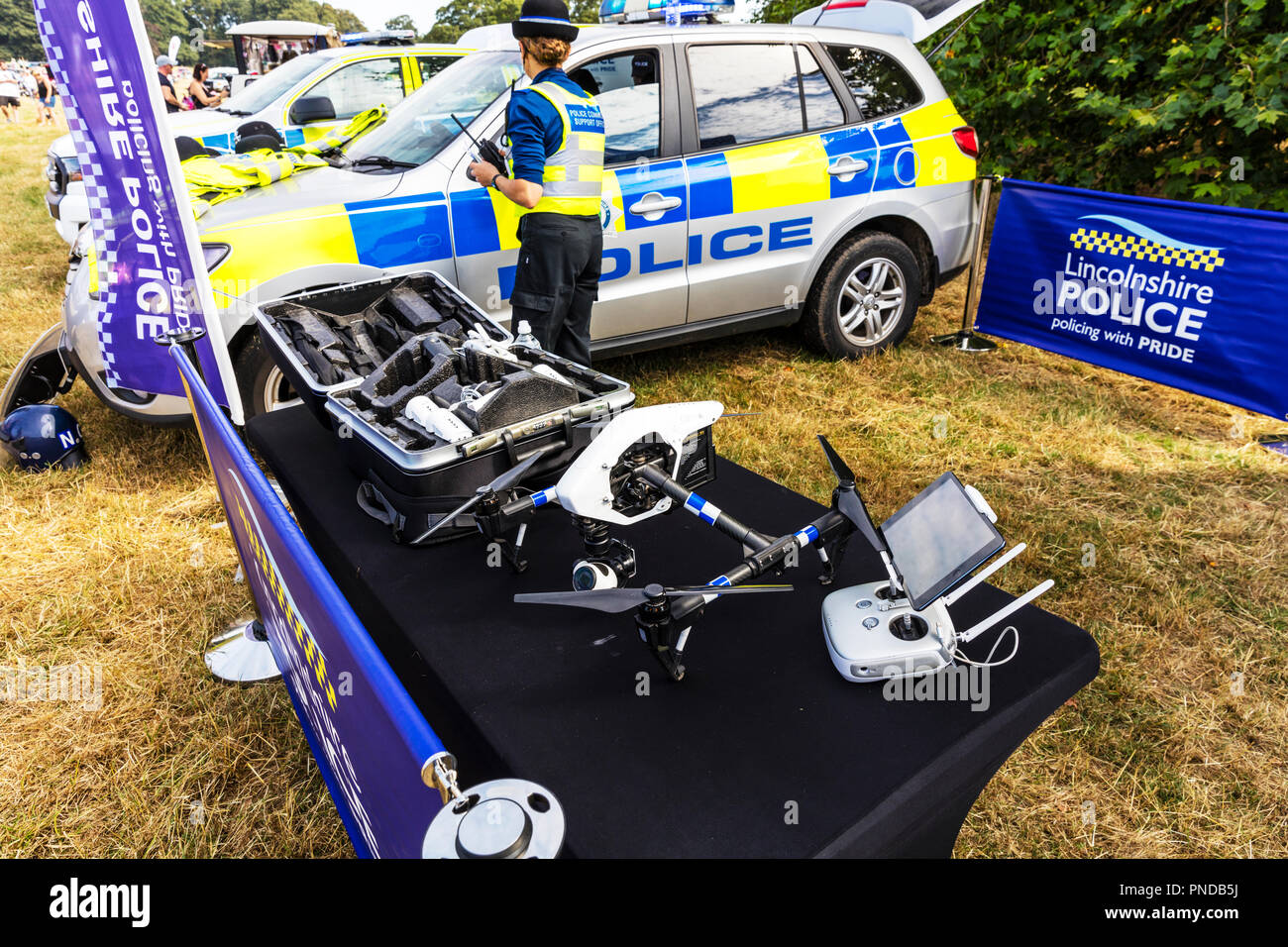 Drone de police Banque de photographies et d'images à haute résolution -  Alamy