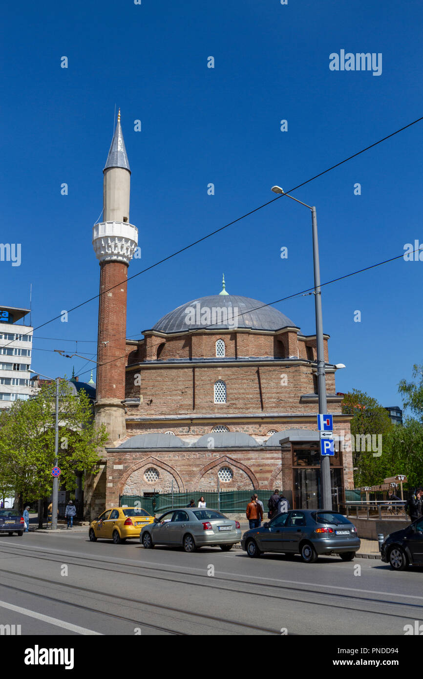 Le Sofia Central Mosquée (mosquée Banya Bashi), Sofia, Bulgarie. Banque D'Images
