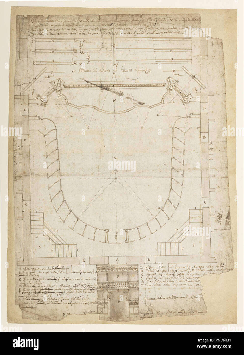 Theatro Filarmonico de l'Accademia Filarmonica de Vérone, Italie, l'Auditorium et l'entrée principale l'élévation. Date/Période : 1715-20. Dessin. Plume et encre brune, pinceau et lavis, craie noire sur papier vergé blanc, fixées. Hauteur : 572 mm (22.51 in) ; Largeur : 405 mm (15.94 in). Auteur : FRANCESCO Galli Bibiena. Banque D'Images