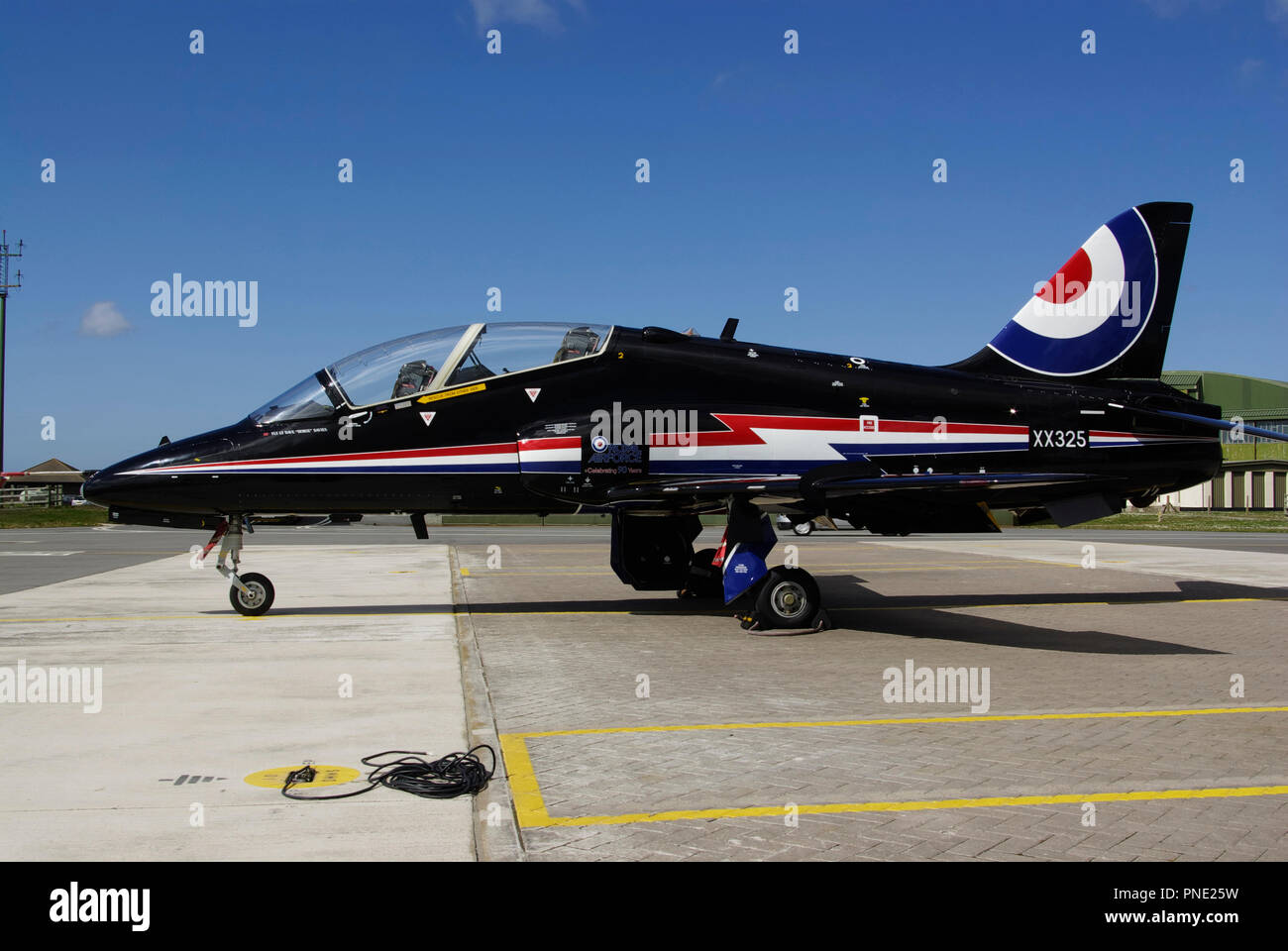 BAE Hawk T1 XX325, à RAF Valley, Anglesey Banque D'Images