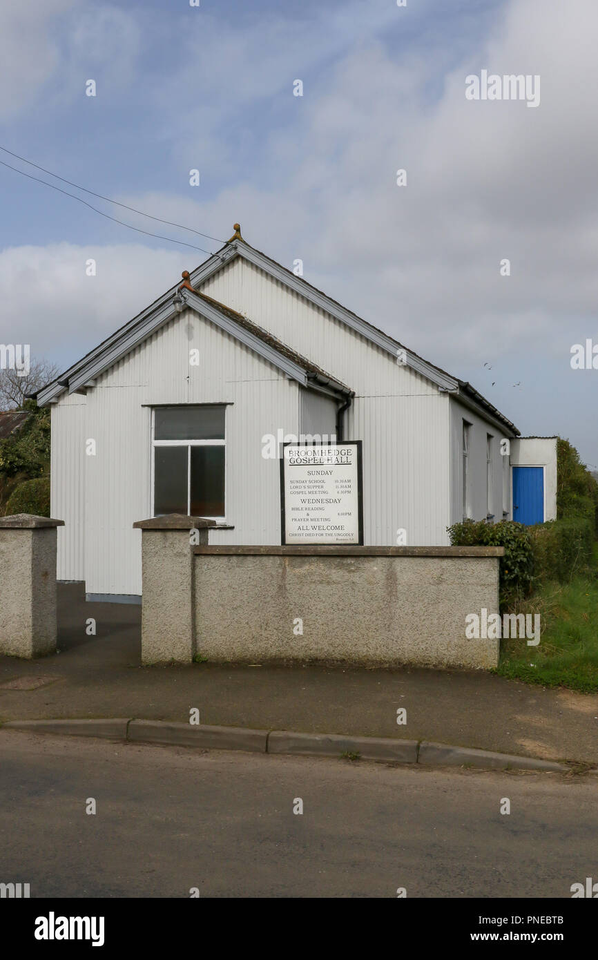 Un évangile rural située sur l'Irlande du Nord à Broomhedge près de Lisburn. Le hall de l'Évangile comme beaucoup de l'époque est construit à partir de la tôle ondulée. Banque D'Images