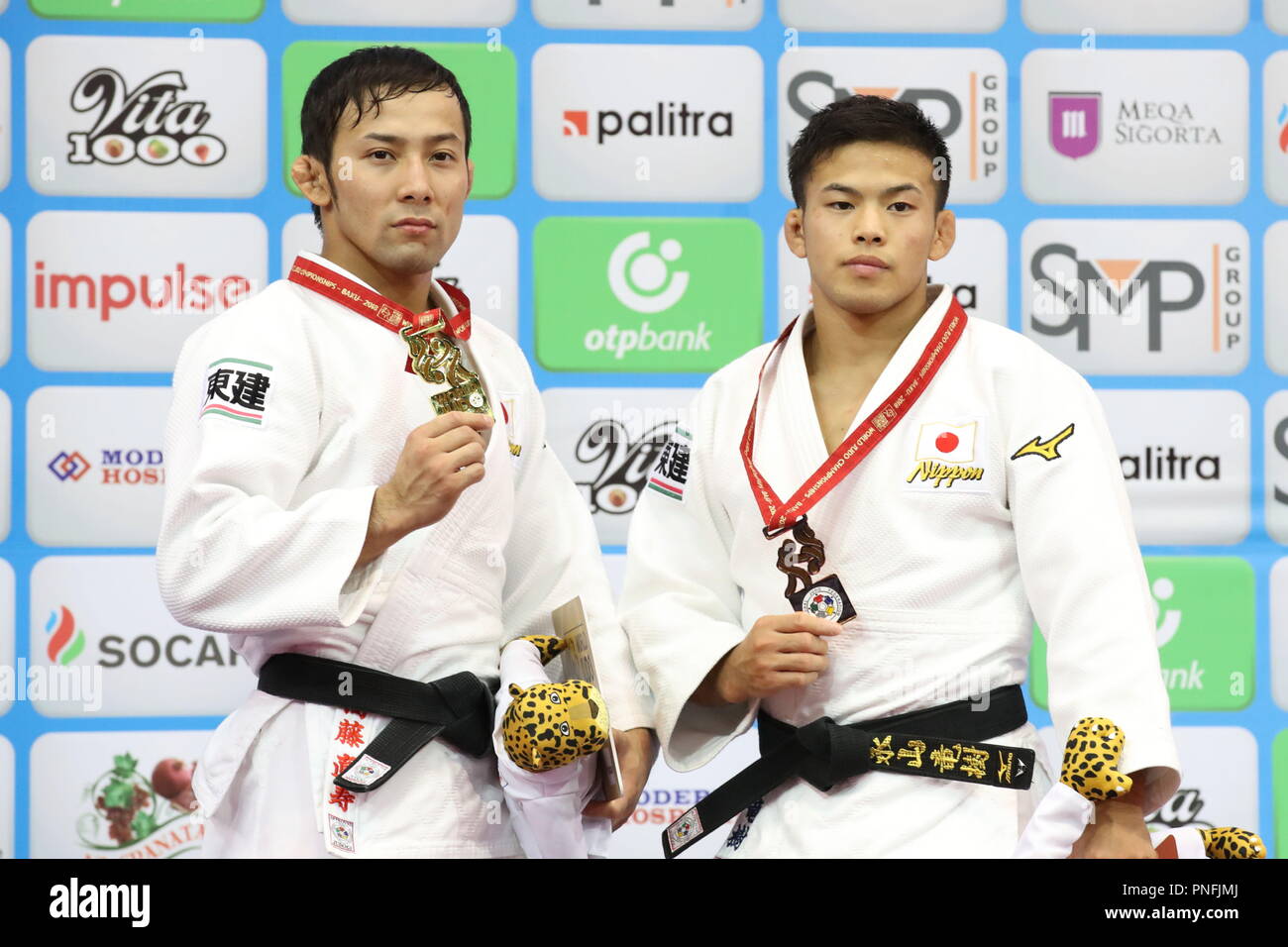 Baku, Azerbaïdjan. Sep 20, 2018. (L-R), Takato Naohisa Ryuju Nagayama (JPN), le 20 septembre 2018 - Judo : le championnat du monde de judo 2018 Bakou -60kg hommes Cérémonie de remise des prix au niveau national match Salle de gymnastique à Baku, Azerbaïdjan. Credit : Sho Tamura/AFLO SPORT/Alamy Live News Banque D'Images