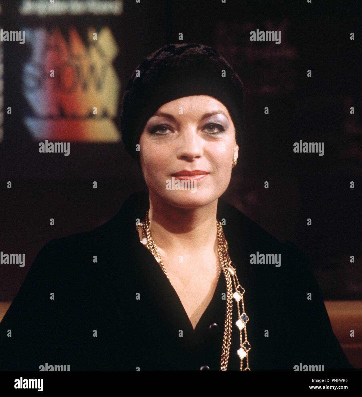 Romy Schneider (photo d'archive à partir de novembre 1974) a été élue "actrice du siècle" après un sondage en France. Le sondage a été commandé par le journal Le Parisien. Né à Vienne, elle avait commencé sa carrière comme actrice Sissi en 1955, puis acquis une réputation pour elle-même en France avec des rôles de composition. Avant sa mort en 1982, elle avait joué en dernier 'la Walker de Sans-Souci". Dans le monde d'utilisation | Banque D'Images