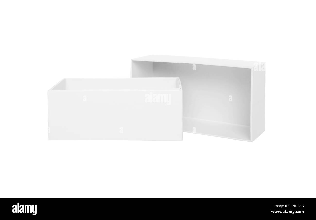 Boîte blanche avec un couvercle sur un fond blanc. Banque D'Images