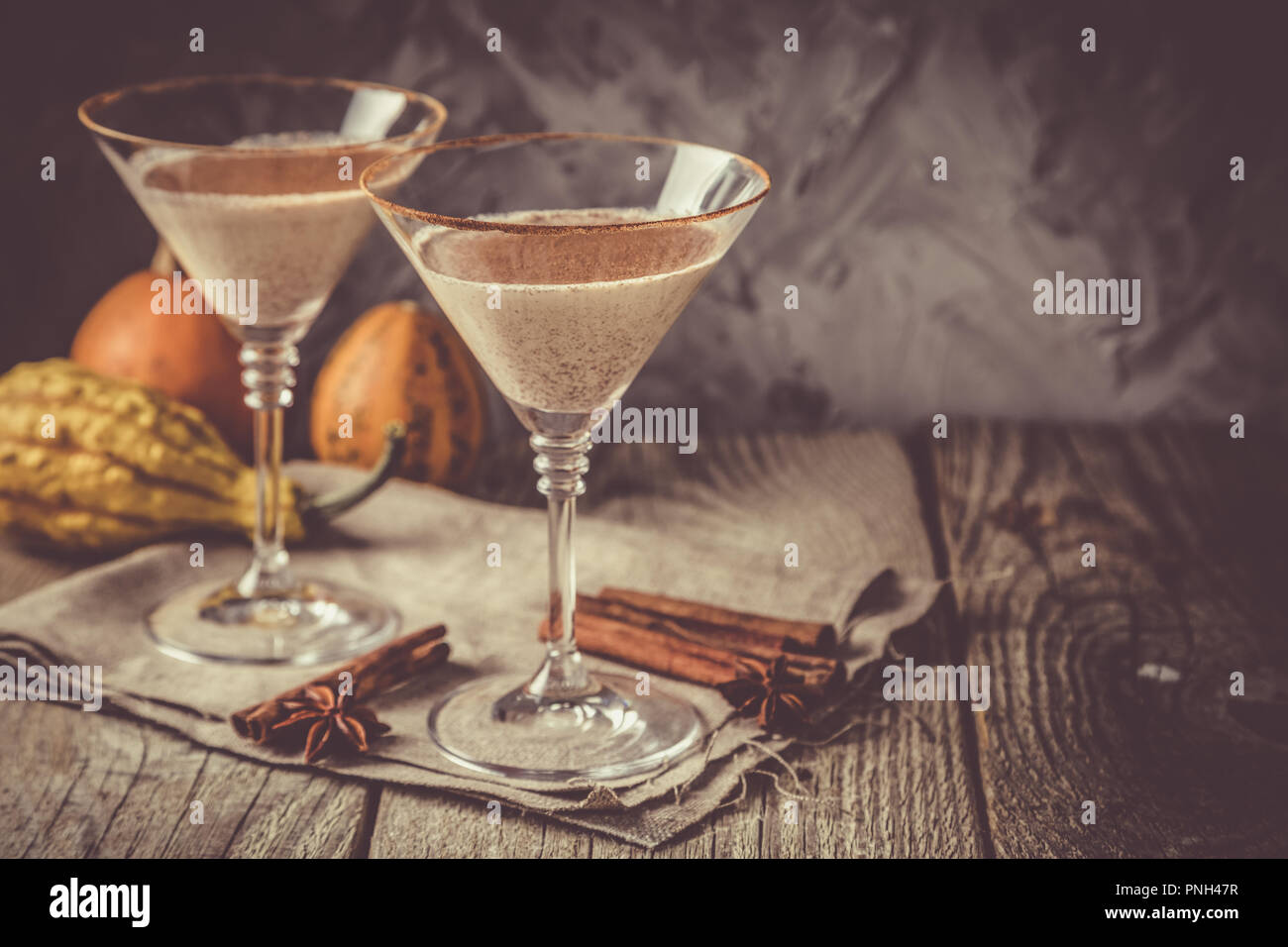 Martini cocktail automne cannelle Banque D'Images