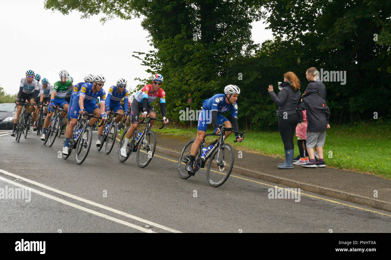 Les cyclistes en 'Tour de Bretagne' à Watnall, près de Nottingham. Banque D'Images