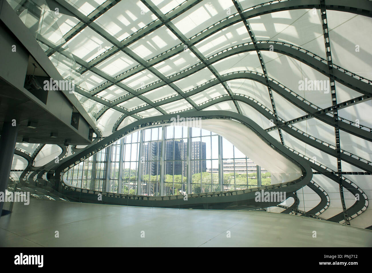 L 'nuage' par Massimiliano Fuksas construit dans le quartier Eur de Rome. Congrès et conférences Centre de la capitale. Banque D'Images