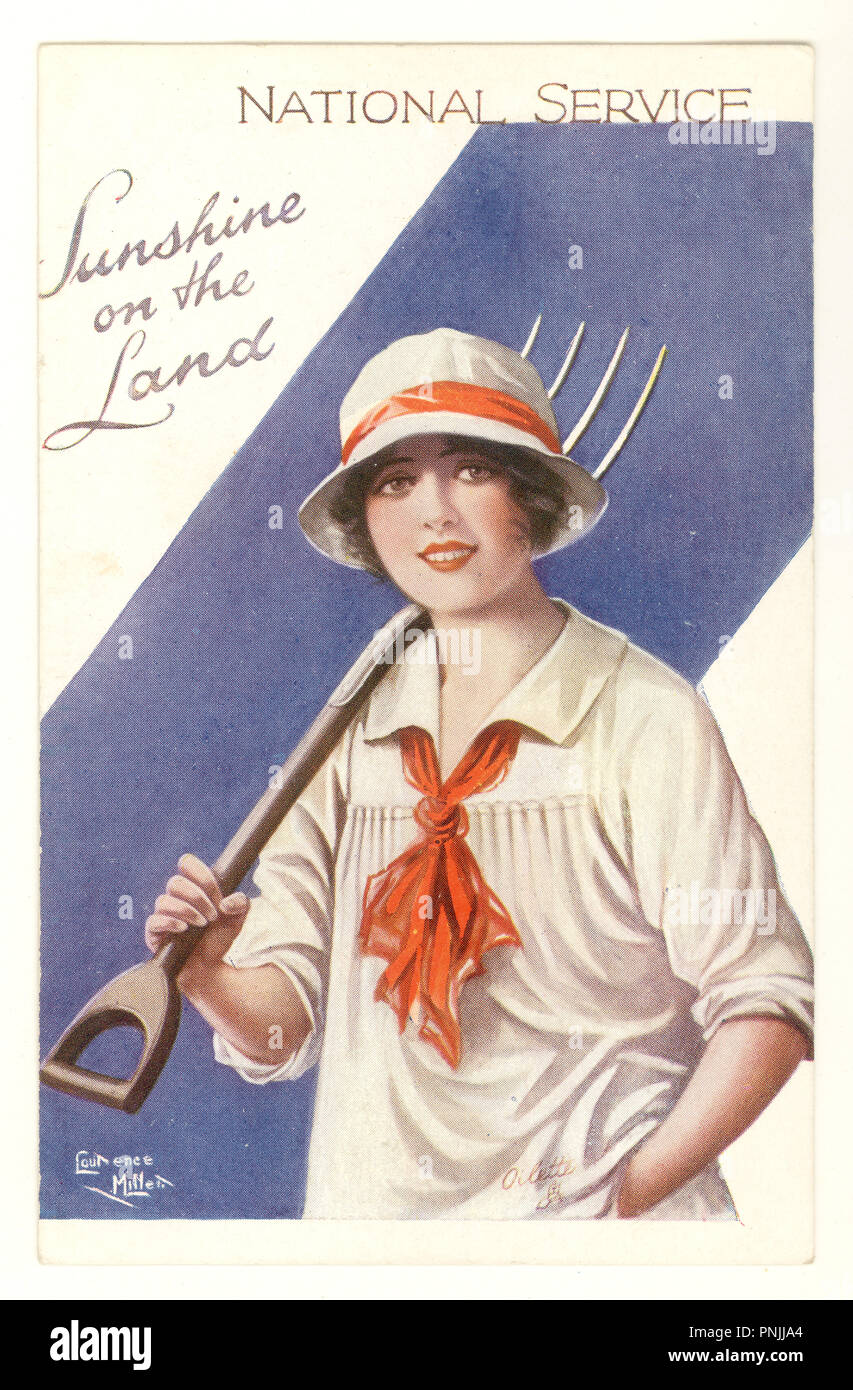 Carte postale patriotique illustrée d'une jeune femme faisant un service national dans l'Armée de terre des femmes (WLA), visant à recruter des bénévoles, illustration par Lawrence Miller, vers 1917, U.K Banque D'Images