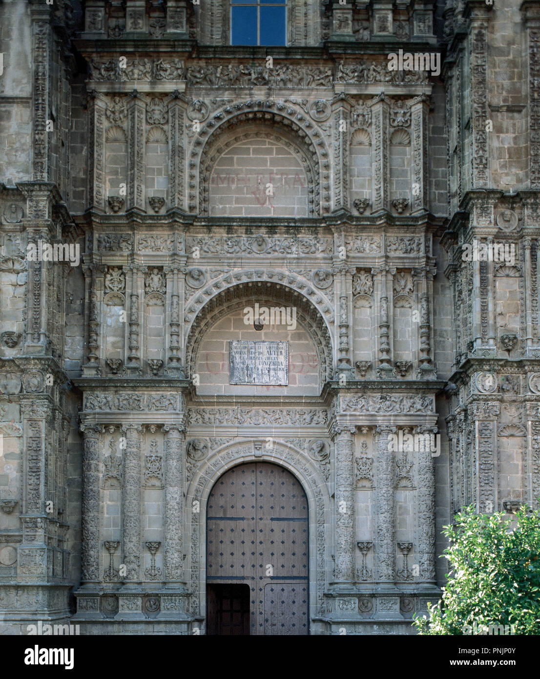 L'Espagne. L'Estrémadure. Nouvelle cathédrale de Plasencia. Façade nord. 15e et 16e siècles. Construit par Francisco de Colonia, Juan de Alava, Alonso de Covarrubias, Diego de Siloé et Rodrigo Gil de Hontanon. Banque D'Images