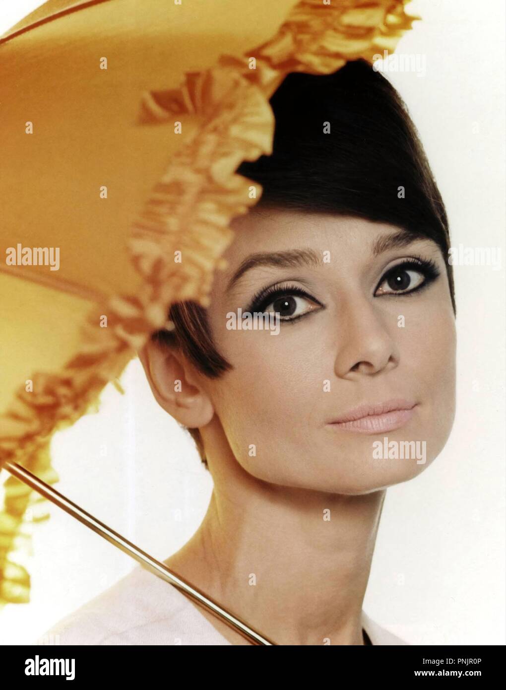 AUDREY HEPBURN. 1965. Banque D'Images