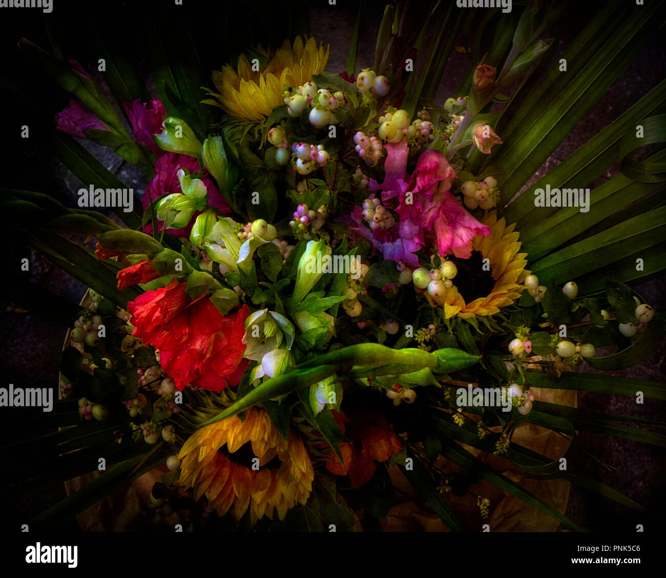 Bouquet de fleurs : FINE ART par Blumen-Fritz, Bad Tölz, Allemagne Banque D'Images