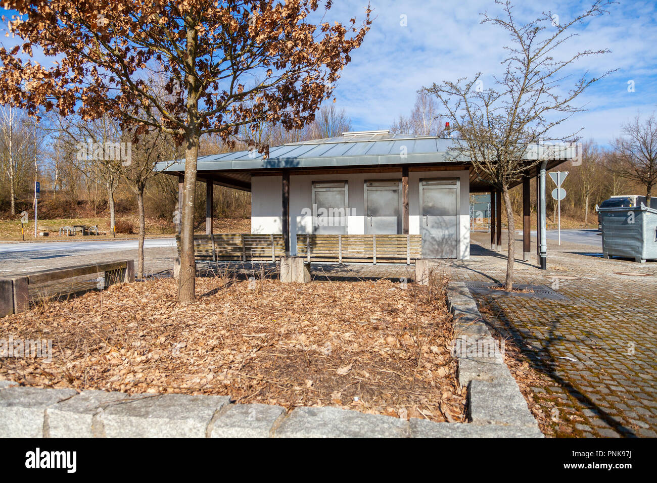 Construction de toilettes sur une aire de repos en Allemagne Banque D'Images