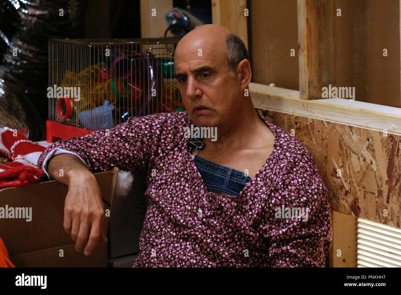 Titre original : ARRÊTÉ LE DÉVELOPPEMENT. Titre en anglais : ARRÊTÉ LE DÉVELOPPEMENT. Année : 2003. Réalisateur : PAUL FEIG. Stars : Jeffrey Tambor. Credit : FOX / URDANK, SAM / Album Banque D'Images