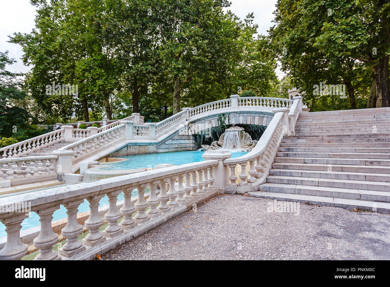 Parc Darcy, fontaine. Architecte Felix Vionnois aménagé un jardin dans la ville de Dijon, France