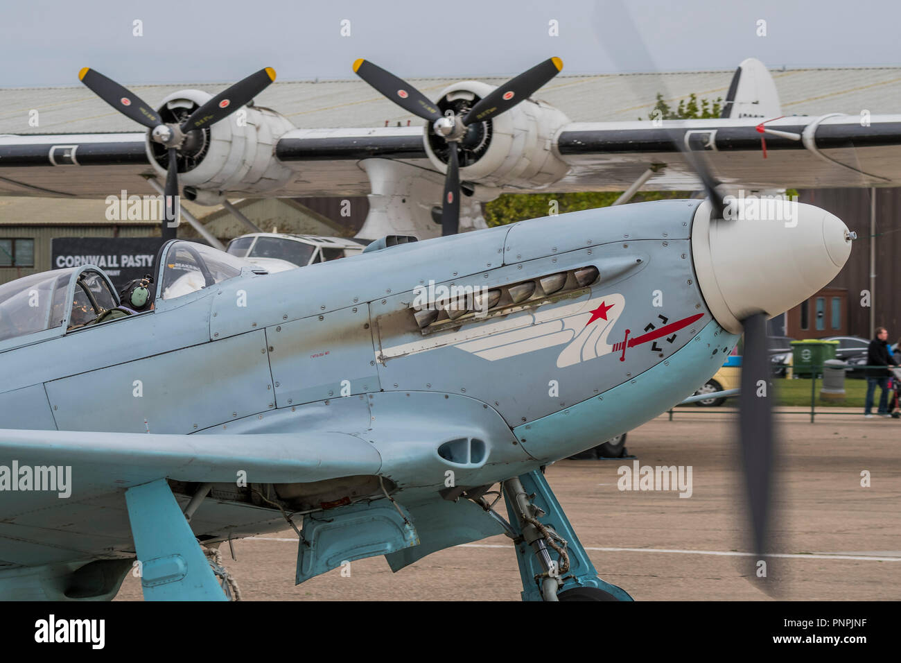 Duxford, UK. 22 sept 2018. Un Yakalovlev Yak-3M un taxi après atterrissage  ; - La bataille d'Angleterre de Duxford Air Show est un finale pour le centenaire de la Royal Air Force (RAF) à la célébration de 100 ans d'histoire de la RAF et une vision de la capacité d'avenir. Crédit : Guy Bell/Alamy Live News Banque D'Images