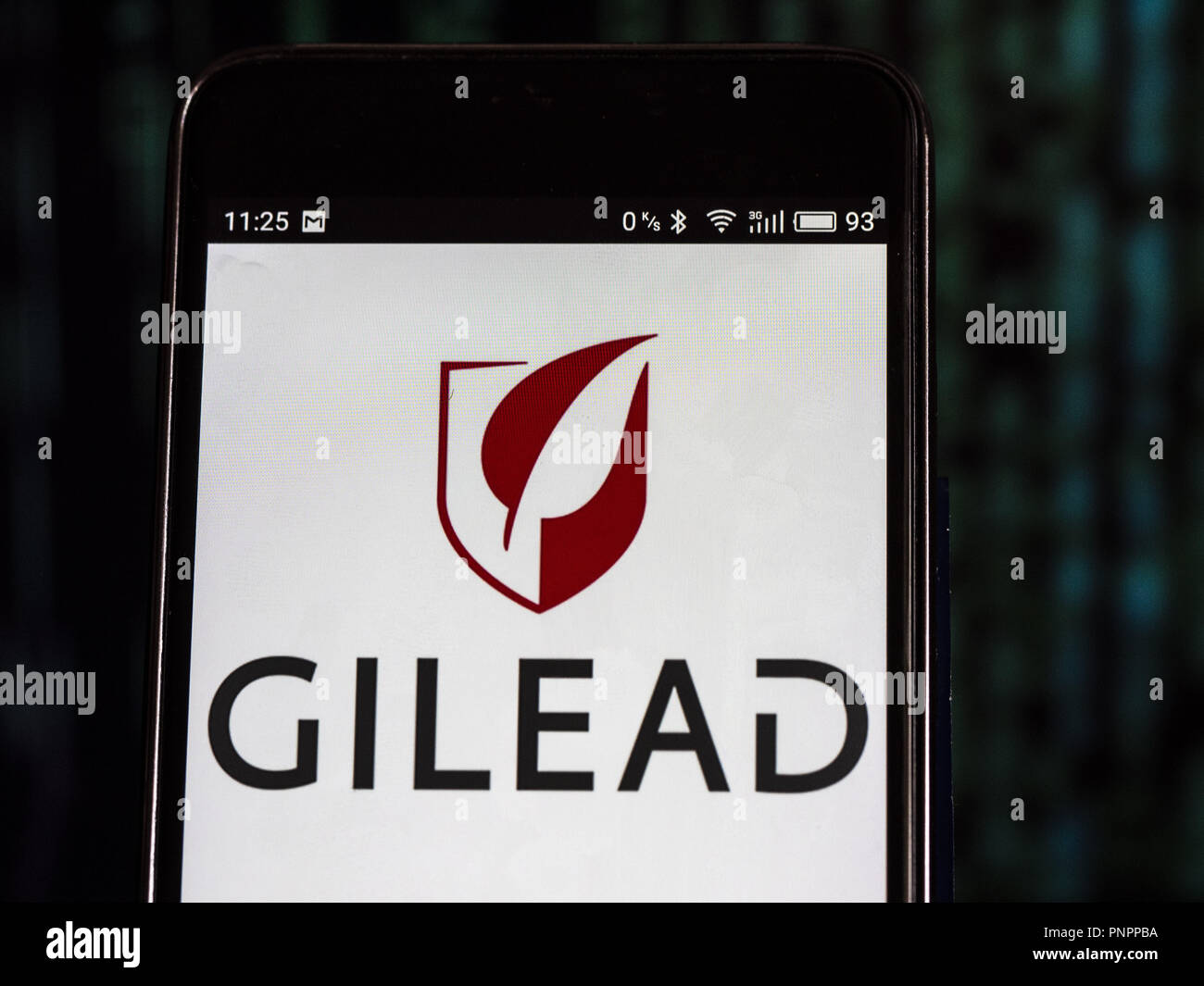 16 septembre 2018 - Kiev, Ukraine - Gilead Sciences vu le logo affiché sur le téléphone intelligent. Gilead Sciences, Inc., communément appelée Gilead Sciences ou Galaad (également appelée Galaad), est une société biopharmaceutique qui recherche, développe et commercialise des médicaments. (Crédit Image : © Igor Golovniov/SOPA des images à l'aide de Zuma sur le fil) Banque D'Images