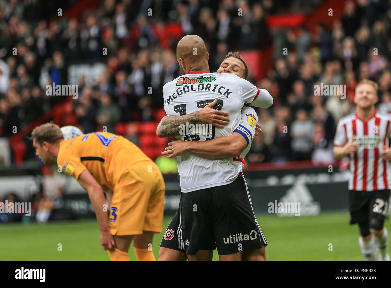 22 septembre 2018, Bramall Lane, Sheffield, Angleterre ; Sky Bet Championship Sheffield United v Preston North End ; Billy Sharp (10) de Sheffield United fête son but pour le rendre 1-0 Crédit : Mark Cosgrove/News Images EDITORIAL N'utilisez que pas d'utilisation non autorisée avec l'audio, vidéo, données, listes de luminaire, club ou la Ligue de logos ou services 'live'. En ligne De-match utilisation limitée à 45 images, aucune émulation. Aucune utilisation de pari, de jeux ou d'un club ou la ligue/dvd publications et toutes les images de la Ligue anglaise de football sont soumis à licence DataCo Banque D'Images