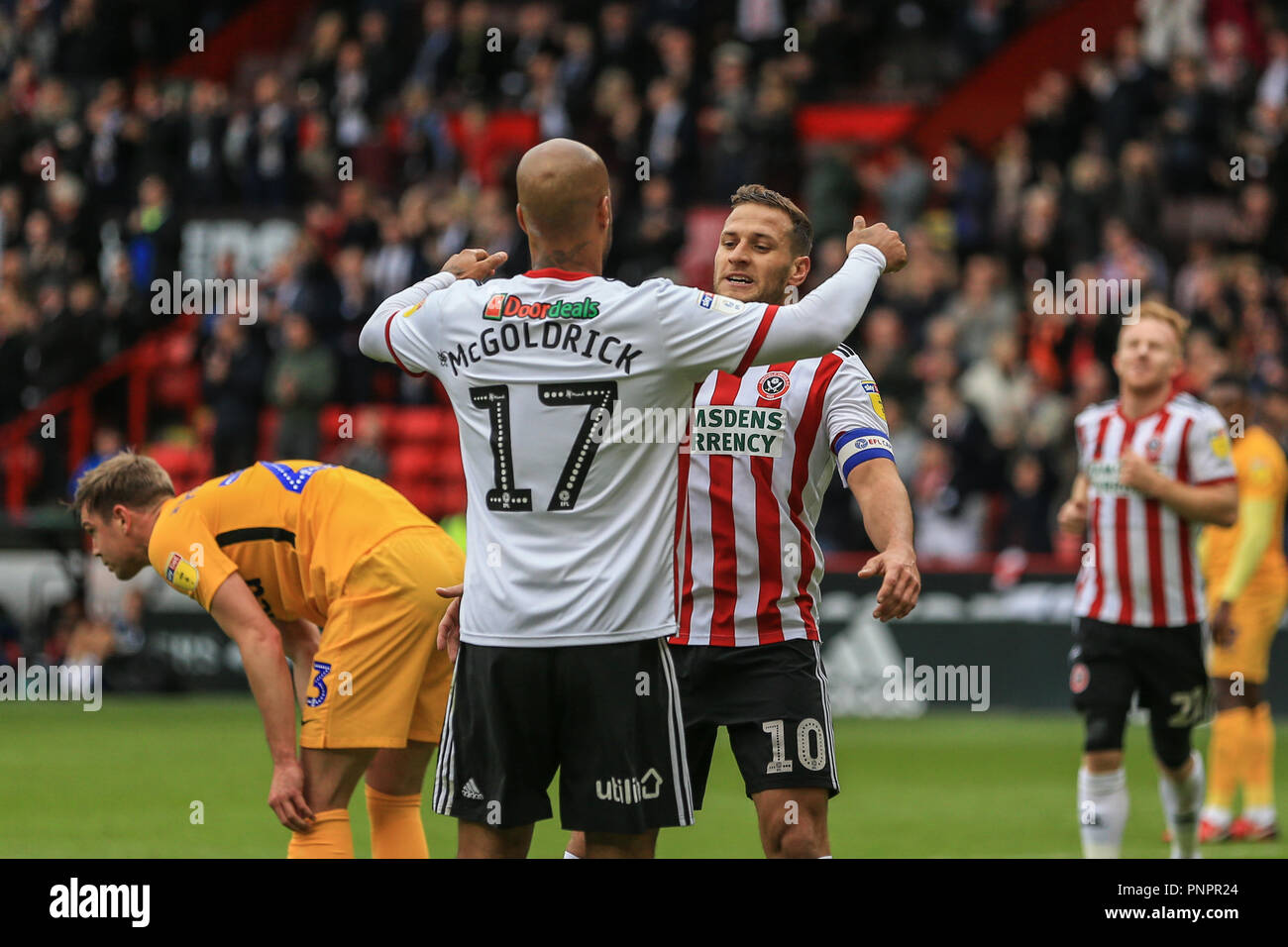 22 septembre 2018, Bramall Lane, Sheffield, Angleterre ; Sky Bet Championship Sheffield United v Preston North End ; Billy Sharp (10) de Sheffield United fête son but pour le rendre 1-0 Crédit : Mark Cosgrove/News Images EDITORIAL N'utilisez que pas d'utilisation non autorisée avec l'audio, vidéo, données, listes de luminaire, club ou la Ligue de logos ou services 'live'. En ligne De-match utilisation limitée à 45 images, aucune émulation. Aucune utilisation de pari, de jeux ou d'un club ou la ligue/dvd publications et toutes les images de la Ligue anglaise de football sont soumis à licence DataCo Banque D'Images