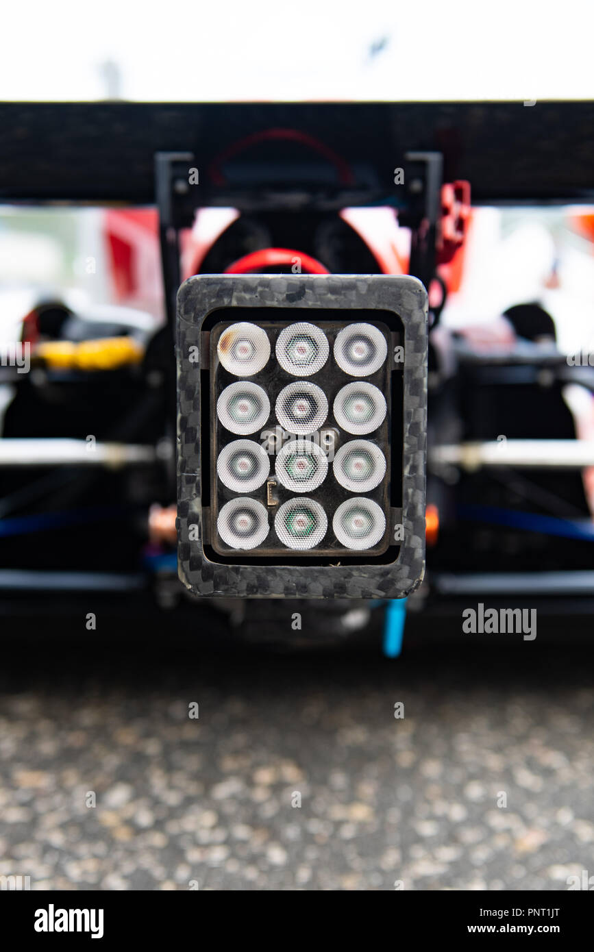 Détail de signal d'avertissement à l'arrière de voiture de course formule monoplace Banque D'Images