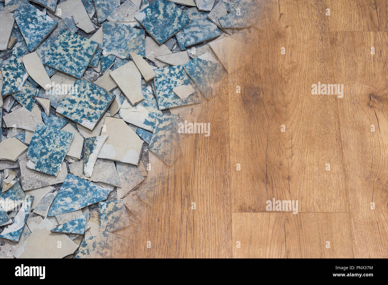Carreaux de céramique et d'rétro texture vinyle moderne. Marbre rénovation concept. Le contraste des tessons de la rupture d'un vieux et nouveau parquet face à l'arrière-plan. Banque D'Images