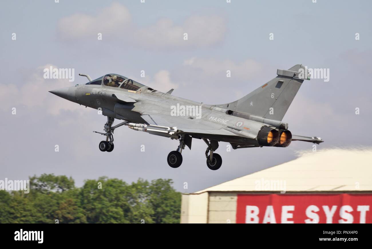 La Marine française Dassault Rafale M qui décolle de l'Royal International Air Tattoo 2018 Banque D'Images