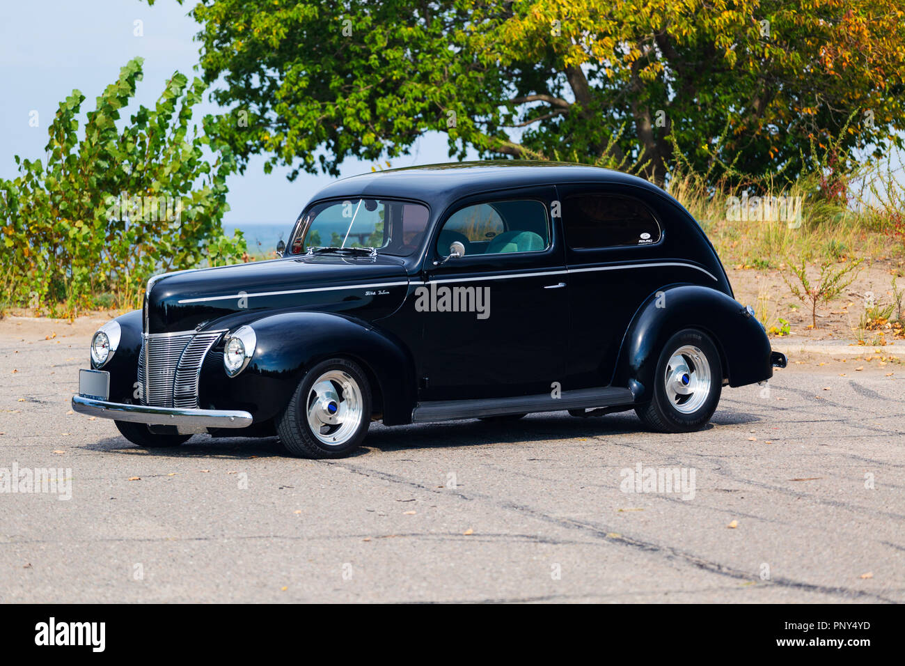 Ford deluxe Banque de photographies et d’images à haute résolution - Alamy