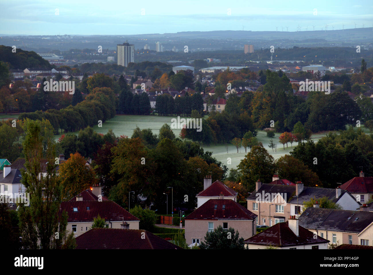 Glasgow Ecosse Royaume Uni 23 Septembre 2018 Meteo Britannique L Aube Sur L Equinoxe A Vu Un Ciel Clair La Nuit Cede La Place A Une Aube Avec Pas De Pluie Dans La Prevision Pour