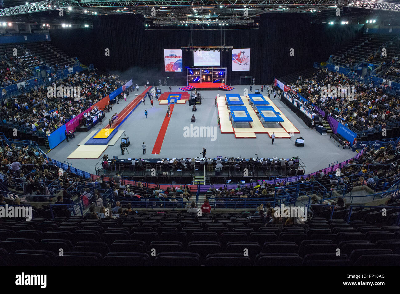 Birmingham, UK. 23ème Septembre 2018. La foule en attente de l'action pour commencer à la British Gymnastics Trampoline, Tumbling et DMT 2018 Championnats britanniques à l'Arena Birmingham, Birmingham, Royaume-Uni. Banque D'Images