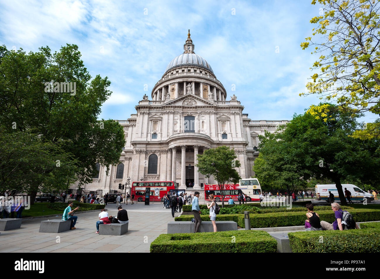 Vue côté extérieur de la Cathédrale St Paul, à Londres Banque D'Images