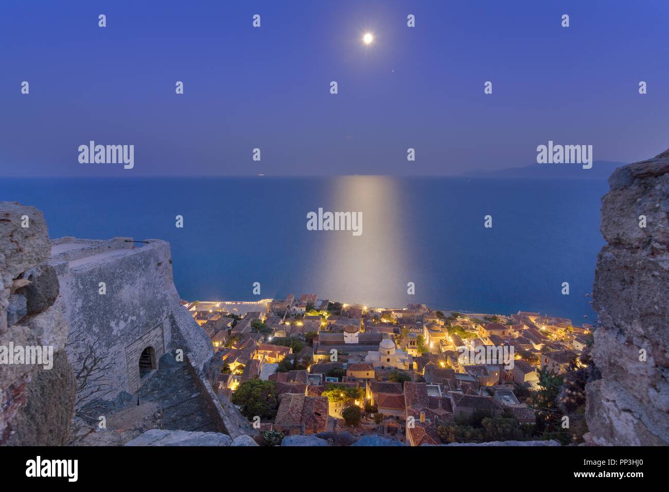La cité médiévale de Castletown '' de Monemvasia, souvent appelés "Gibraltar" Grec, Laconie, Péloponnèse, Grèce Banque D'Images