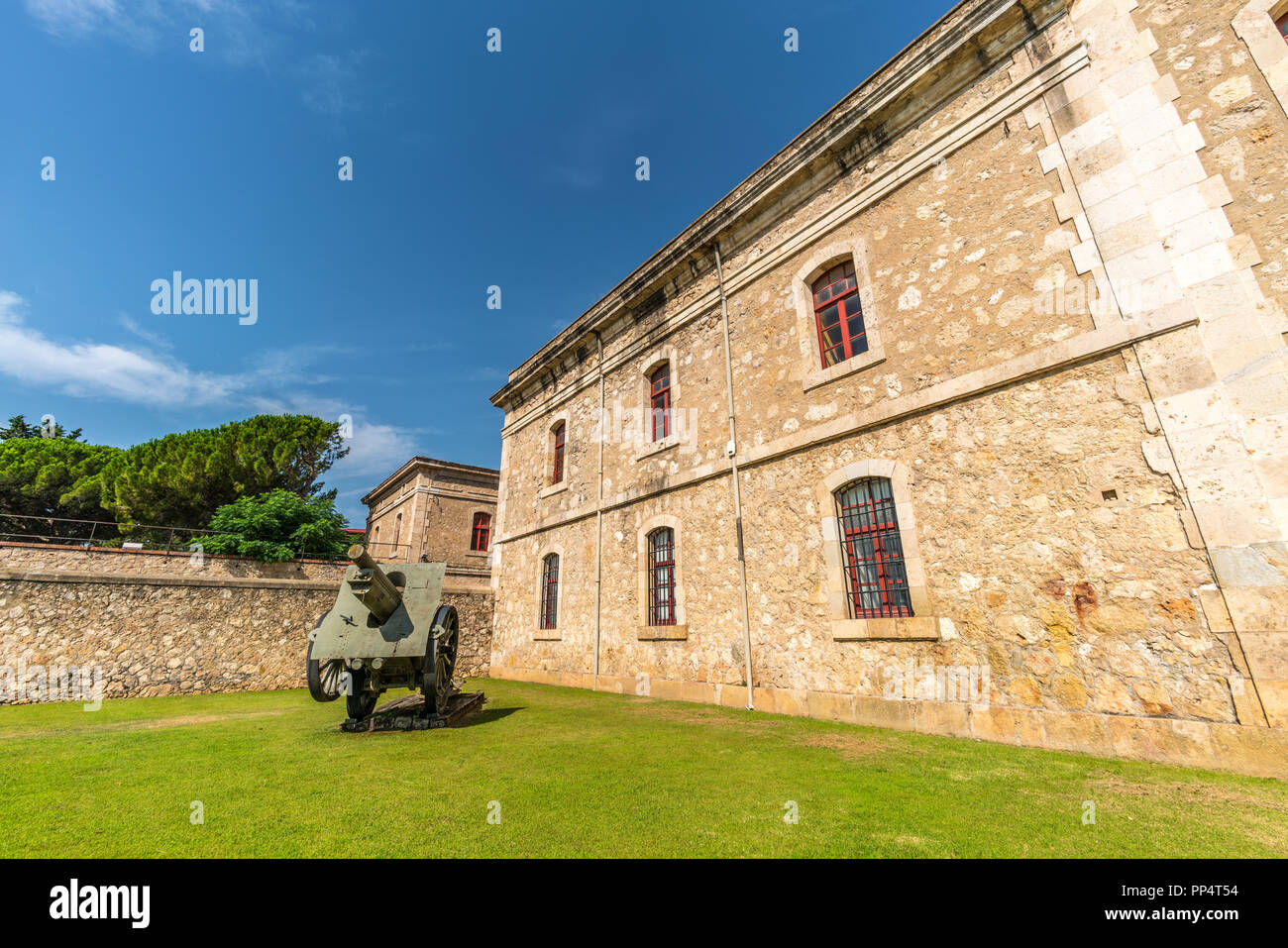 Castillo de San Fernando(du château de Sant Ferran) forteresse militaire construite au 18e siècle, plus grande forteresse bastionnée en Europe Banque D'Images