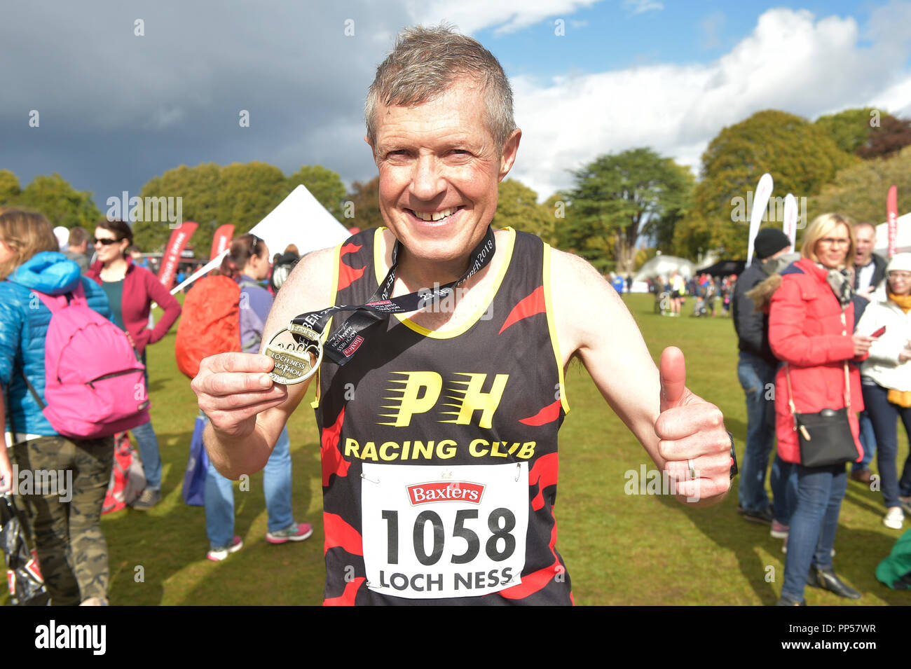 L'Écosse, au Royaume-Uni. 23 sept 2018. 2018 Baxters Loch Ness Marathon Photo site Willie Rennie Leader du Parti libéral démocrate écossais qui a couru le Marathon du Loch Ness en crédit : 3.03.15 sandy jeune/Alamy Live News Banque D'Images