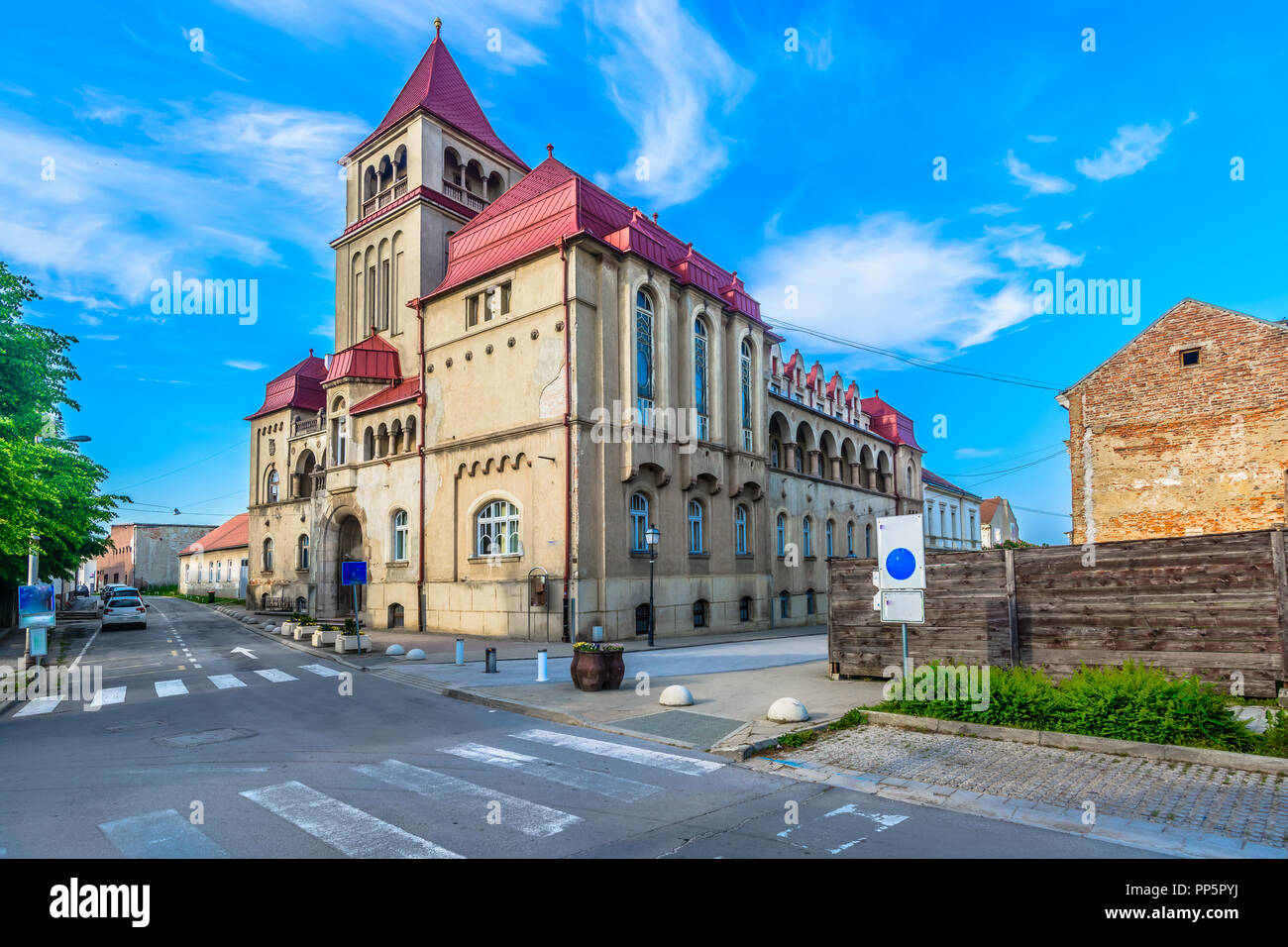 Vue panoramique à l'ancien bâtiment monumental dans le centre-ville de la ville de Zagreb, Croatie Europe. Banque D'Images