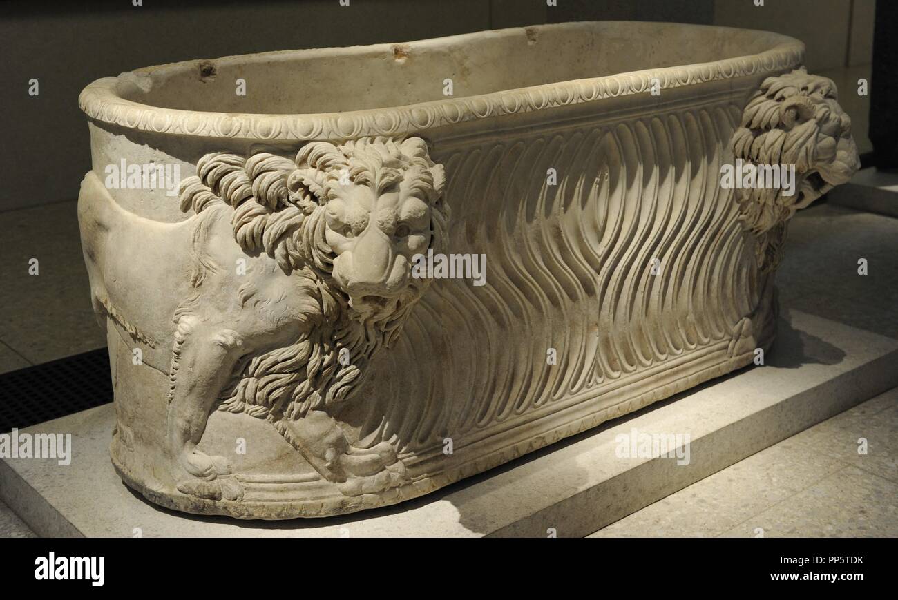 Sarcophage romain avec les lions. 3ème siècle avant J.-C.. En. La domination romaine en Egypte. Neues Museum. Berlin. L'Allemagne. Banque D'Images