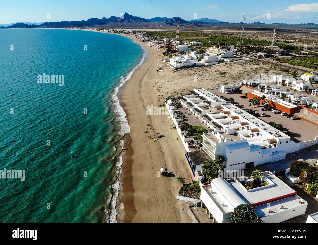 Vue aérienne de Kino Bay dans la région de Sonora, au Mexique. Plage. Destination touristique. golfe de Californie. Condom, Condomio...Vista aerea de Bahía de Kino, en Sonora, Banque D'Images