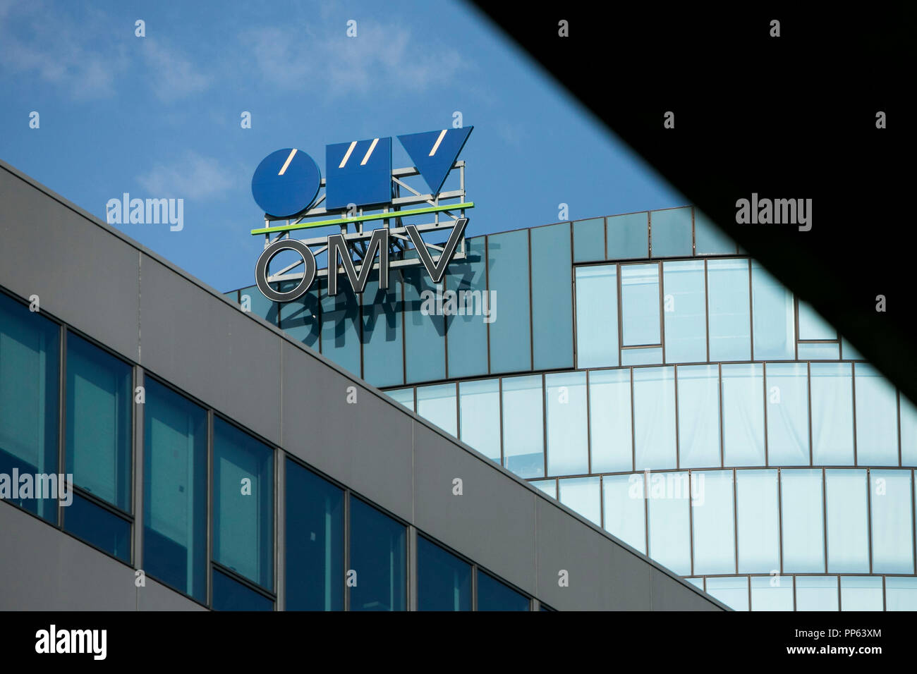 Un logo affiche à l'extérieur du siège de l'OMV AG à Vienne, Autriche, le 6 septembre 2018. Banque D'Images