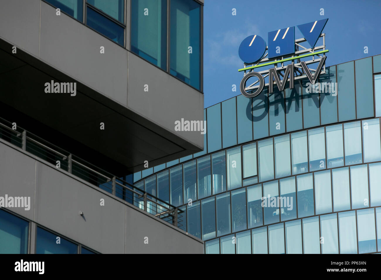 Un logo affiche à l'extérieur du siège de l'OMV AG à Vienne, Autriche, le 6 septembre 2018. Banque D'Images