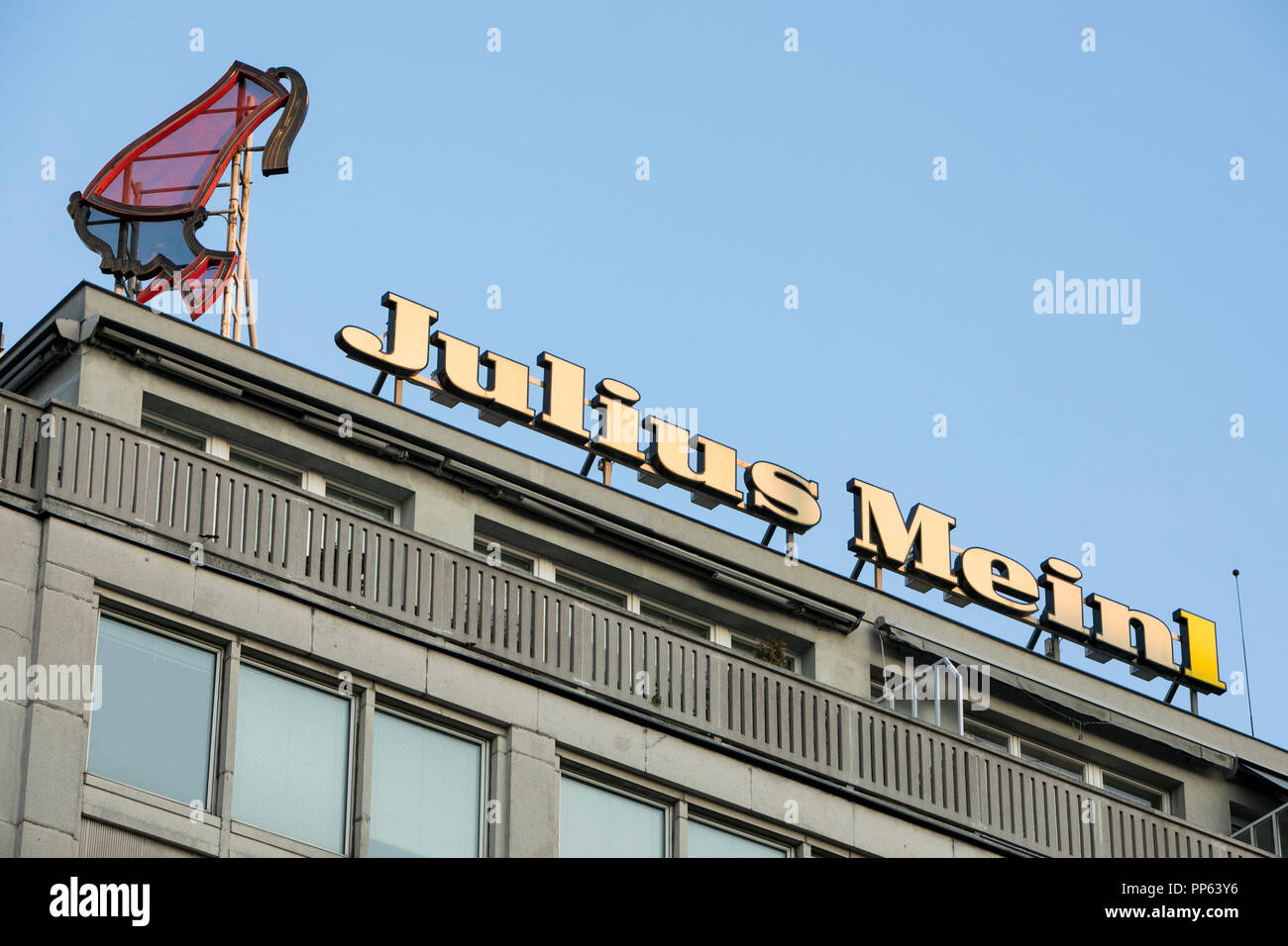 Un logo affiche à l'extérieur du siège de Julius Meinl International à Vienne, Autriche, le 6 septembre 2018. Banque D'Images